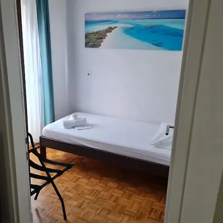 Mira *